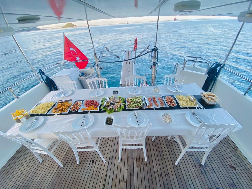 Antalya Yacht Rental 20m Economic Custom